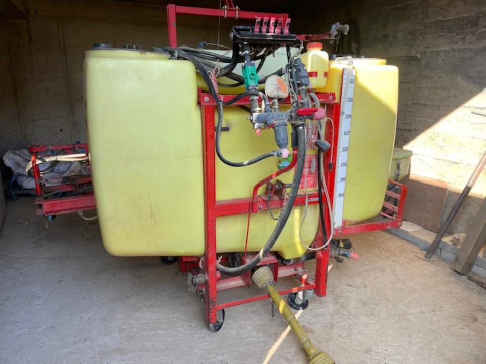 Feldspritze 800 ltr. Rau D2 - Pulverizador suspendido: foto 1 Feldspritze 800 ltr. Rau D2 - Pulverizador suspendido: foto 1