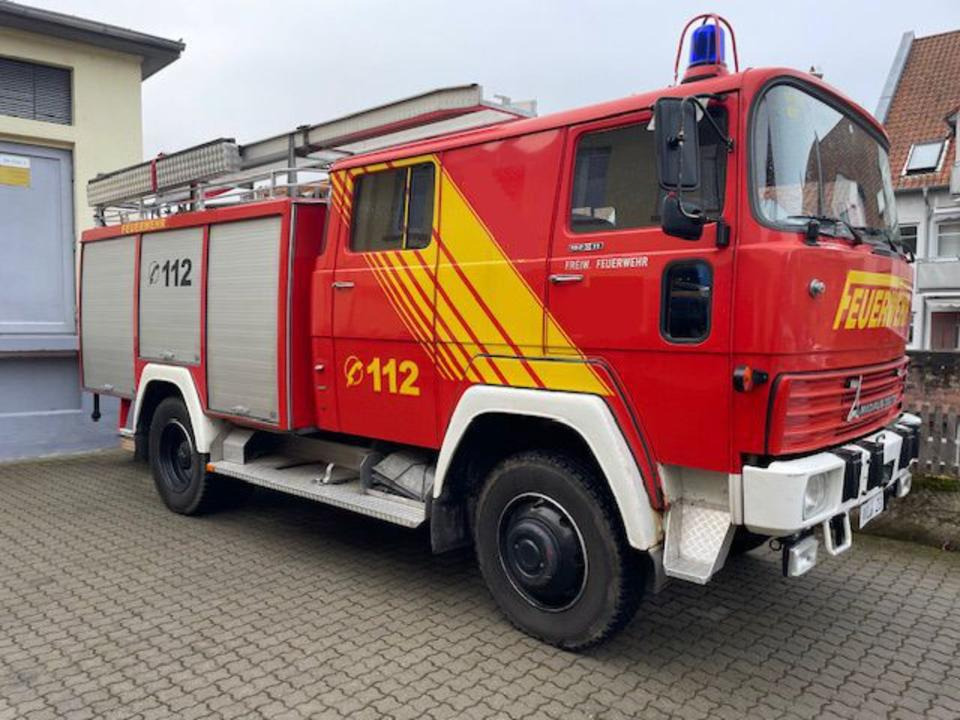 Feuerwehrauto FL 16 - Camión de bomberos: foto 1 Feuerwehrauto FL 16 - Camión de bomberos: foto 1