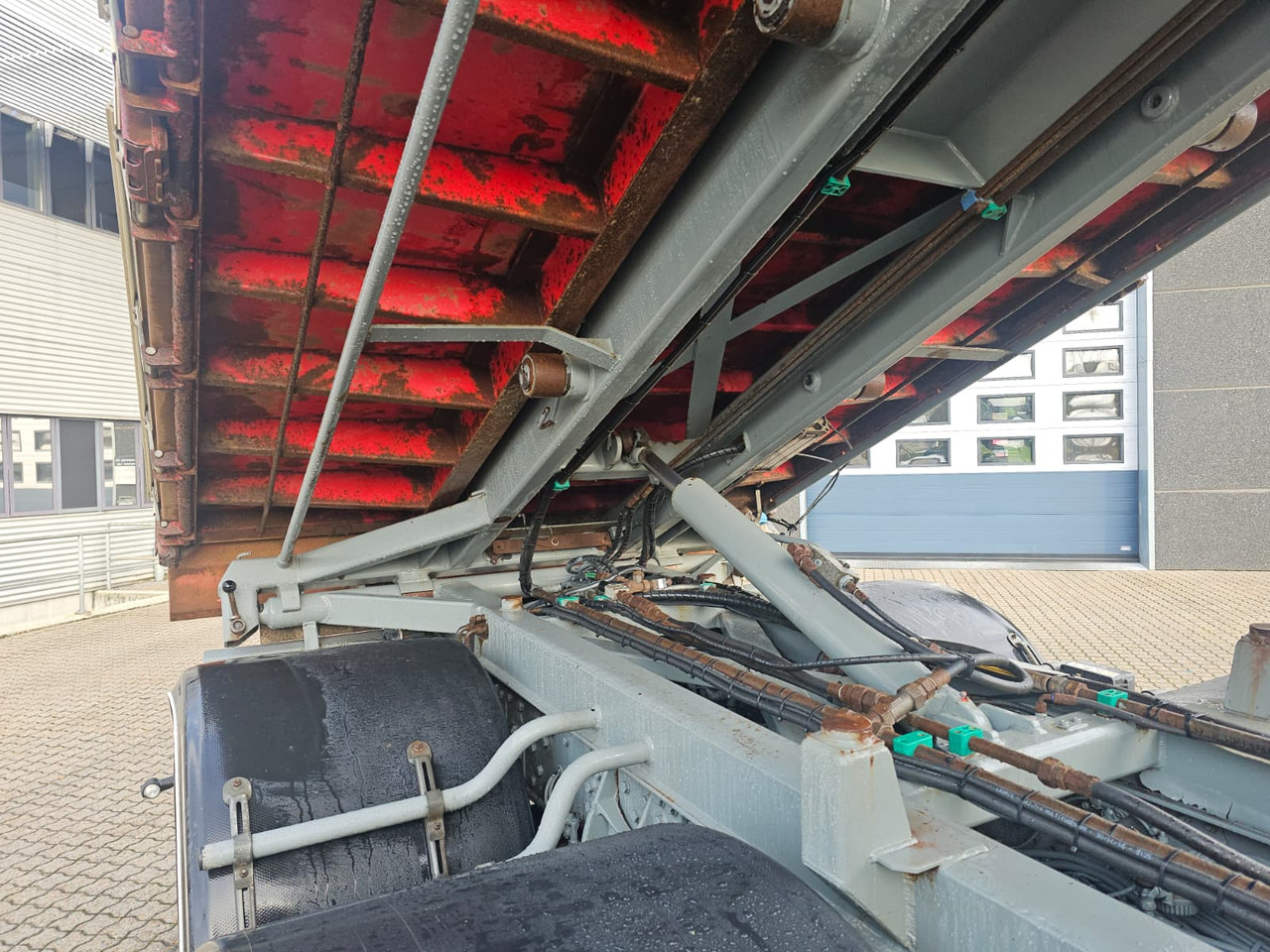 Camión portacontenedore/ Intercambiable Iveco Stralis 560 6x4: foto 9 Camión portacontenedore/ Intercambiable Iveco Stralis 560 6x4: foto 9