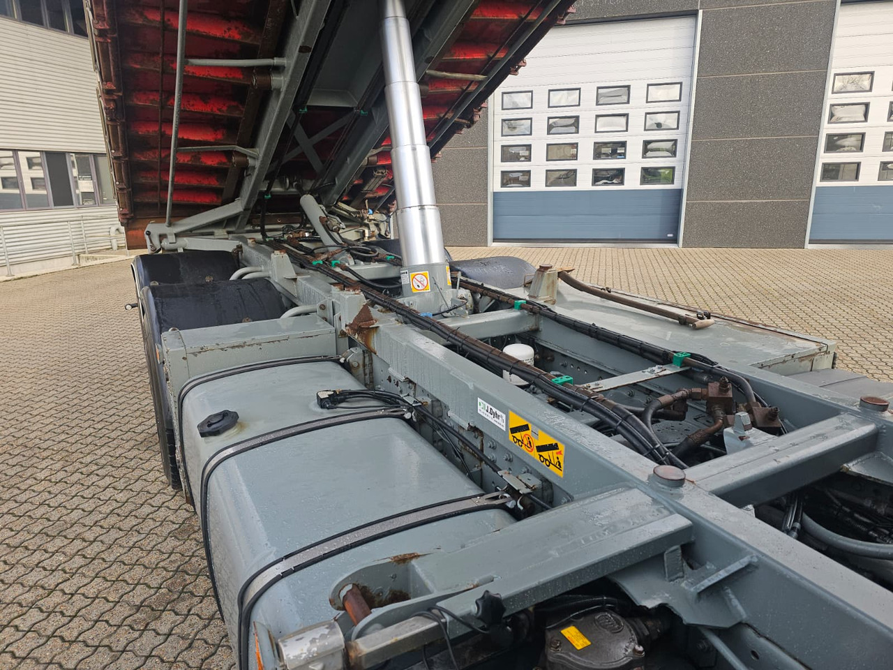 Camión portacontenedore/ Intercambiable Iveco Stralis 560 6x4: foto 8 Camión portacontenedore/ Intercambiable Iveco Stralis 560 6x4: foto 8