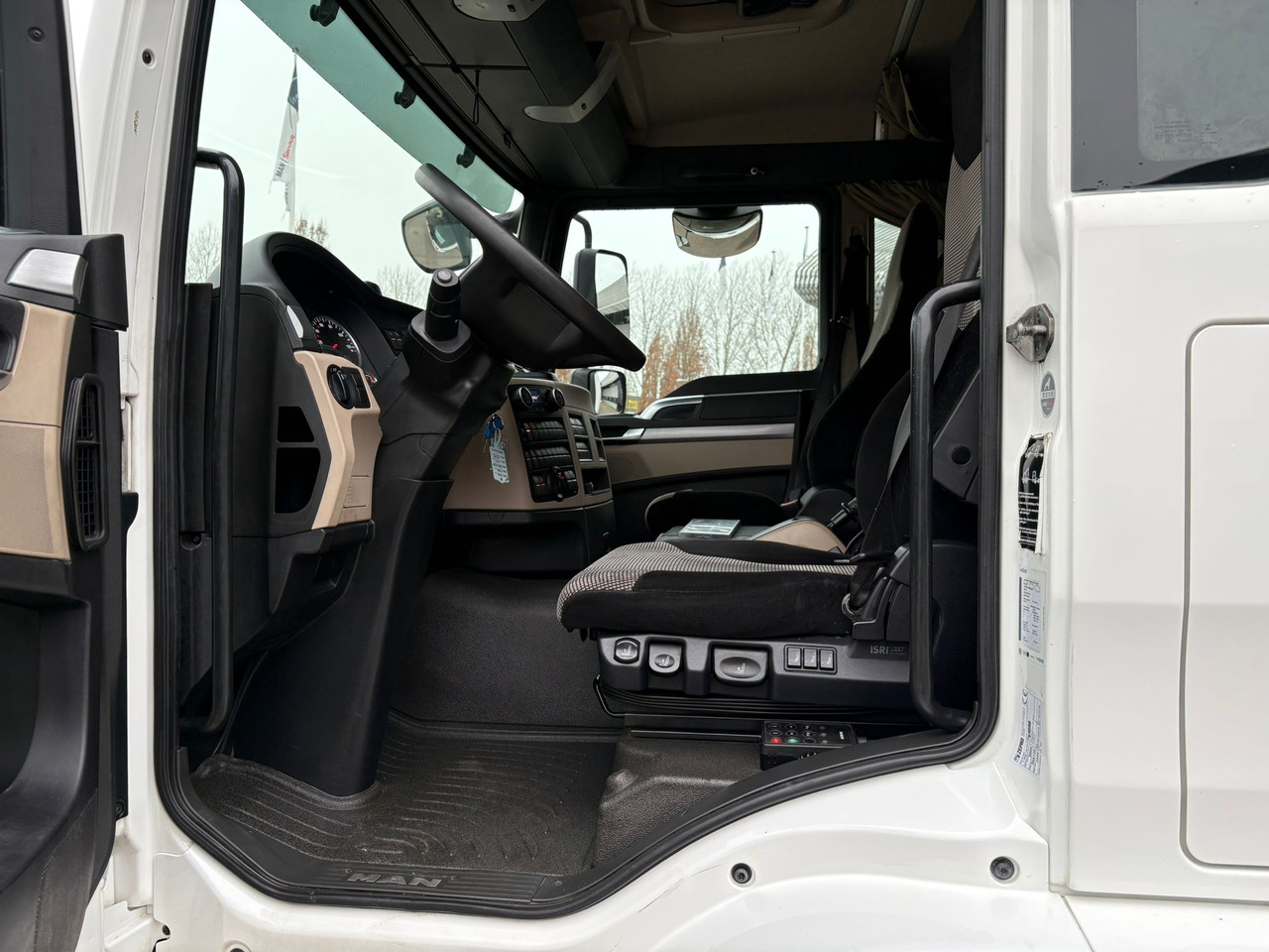 MAN TGM 18.290 - Camión caja cerrada: foto 5 MAN TGM 18.290 - Camión caja cerrada: foto 5