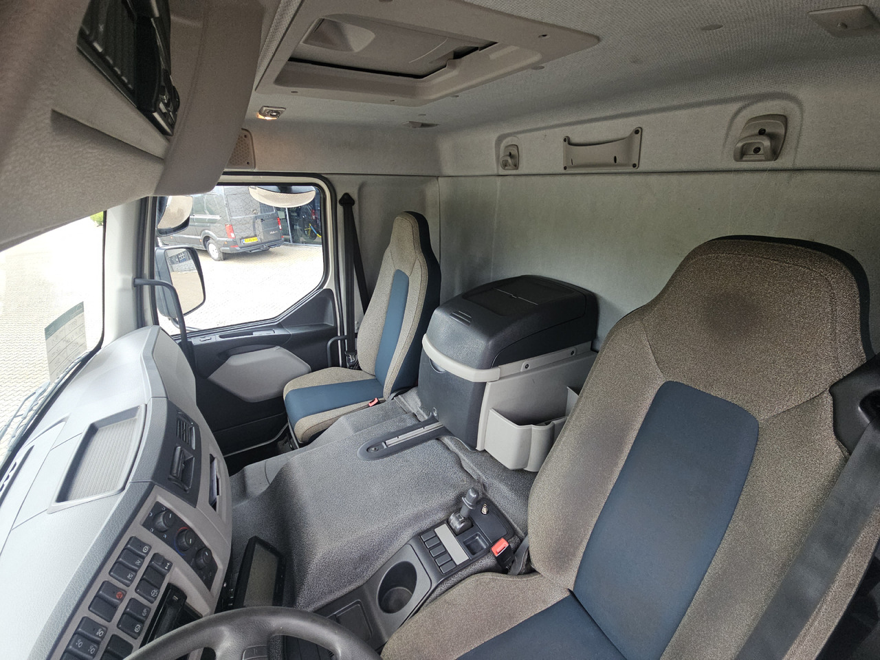 Volvo FE320 - Camión frigorífico: foto 5 Volvo FE320 - Camión frigorífico: foto 5