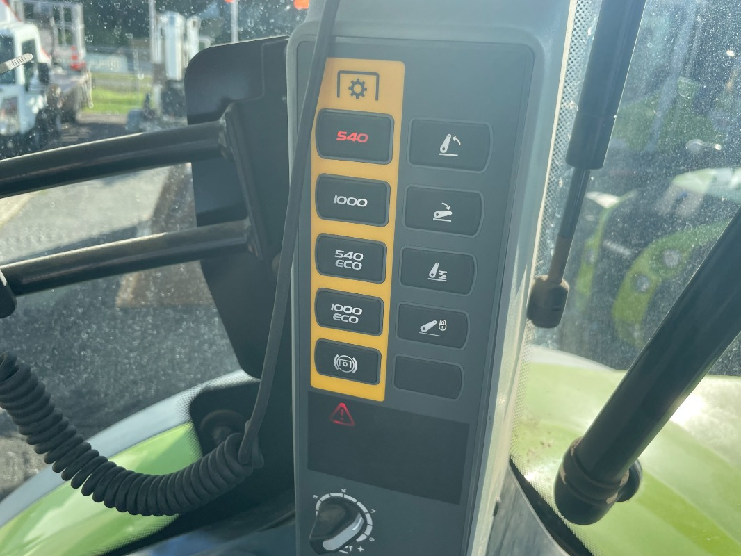 CLAAS Arion 660 CMATIC - Tractor: foto 4 CLAAS Arion 660 CMATIC - Tractor: foto 4