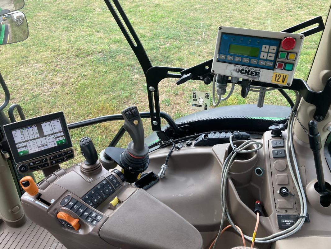 John Deere 6110R - Tractor: foto 3 John Deere 6110R - Tractor: foto 3