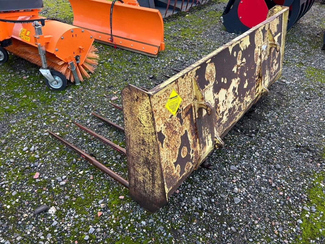 Stoll Dunggabel 1,80M - Cargador frontal para tractor: foto 2 Stoll Dunggabel 1,80M - Cargador frontal para tractor: foto 2