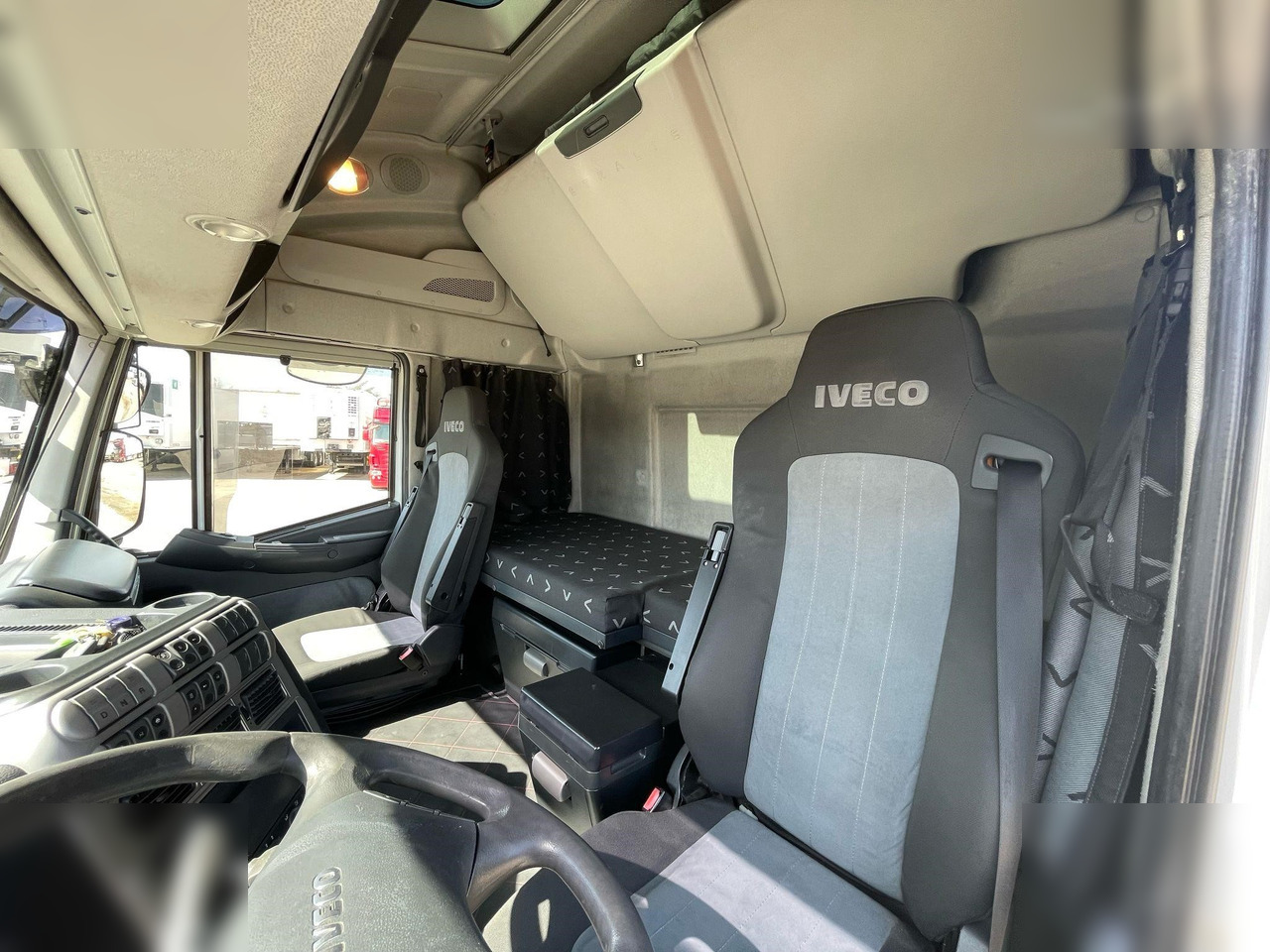 Cabeza tractora IVECO ECOSTRALIS 500: foto 7