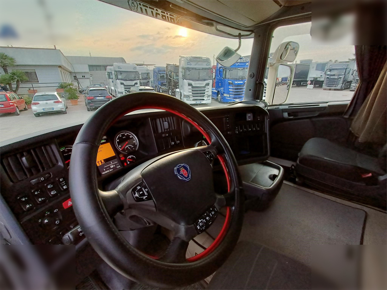 Cabeza tractora SCANIA R490: foto 6 Cabeza tractora SCANIA R490: foto 6