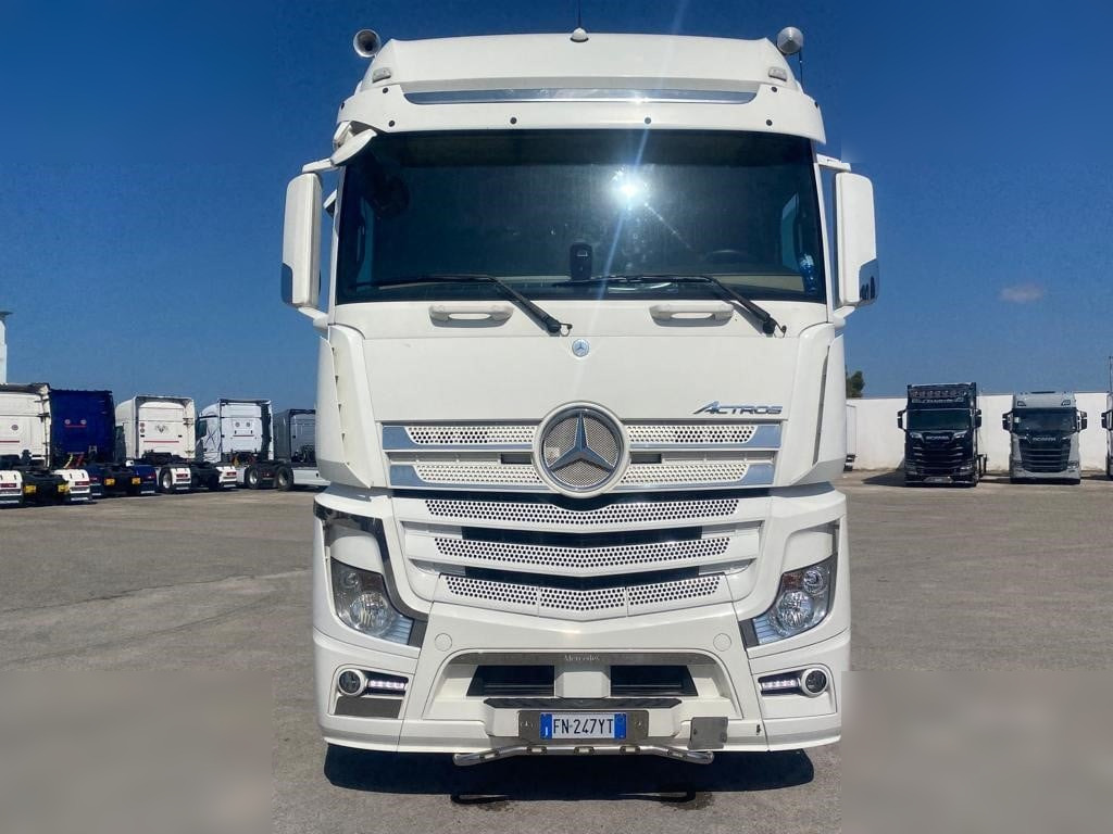MERCEDES-BENZ ACTROS 2545 - Camión chasis: foto 2 MERCEDES-BENZ ACTROS 2545 - Camión chasis: foto 2