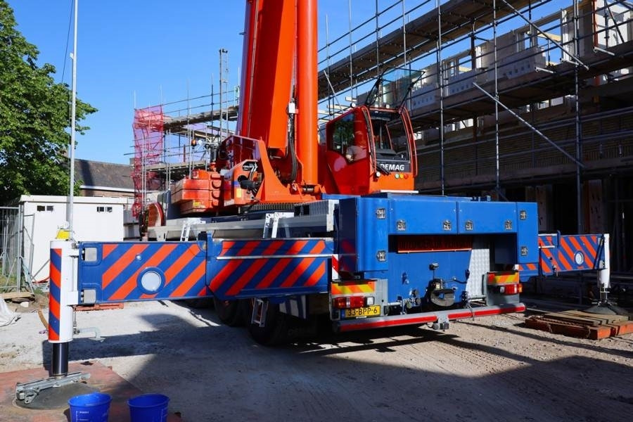 Demag AC220-5 Dutch Registration, 10x6x10, 220t Capacity - Grúa todo terreno: foto 2 Demag AC220-5 Dutch Registration, 10x6x10, 220t Capacity - Grúa todo terreno: foto 2