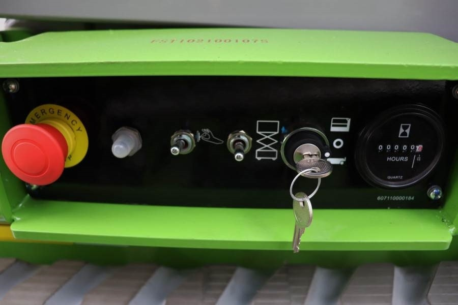 Fronteq FS0610T CE Declaration, 6.7m Working Heigh - Plataforma de tijeras: foto 5 Fronteq FS0610T CE Declaration, 6.7m Working Heigh - Plataforma de tijeras: foto 5