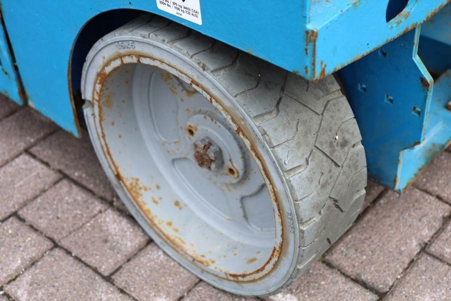 Plataforma de tijeras Genie GS2646 Electric, Working Height 9.80m, Capacity 45: foto 15