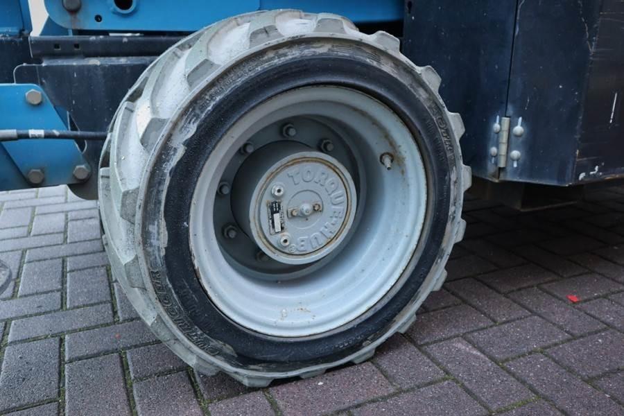 Plataforma de tijeras Genie GS4069 Electric, 14m Working Height, 363kg Capacit: foto 12