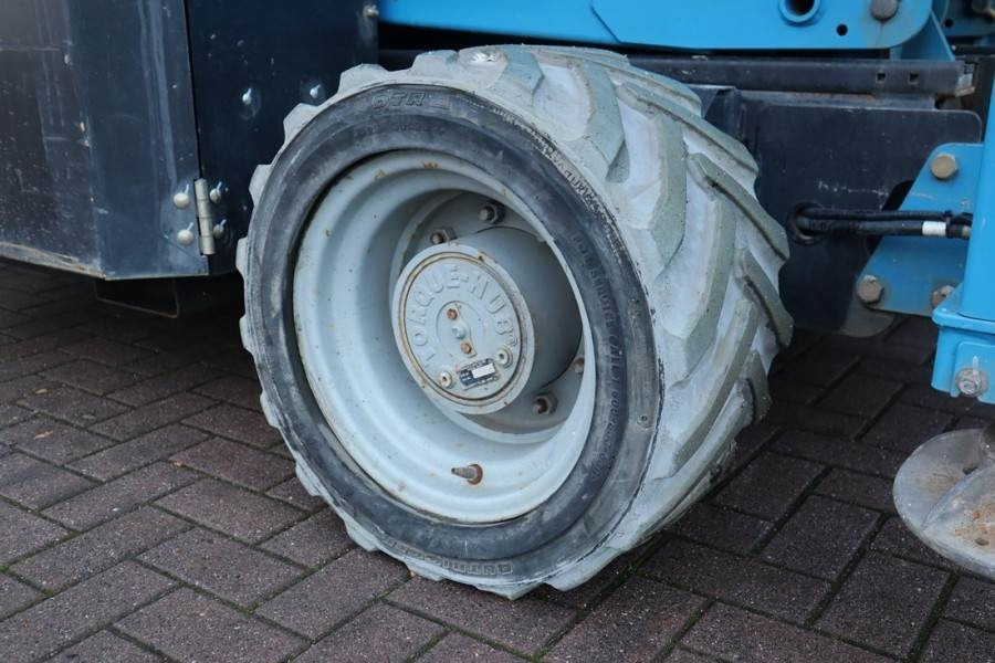 Plataforma de tijeras Genie GS4069 Electric, 14m Working Height, 363kg Capacit: foto 9