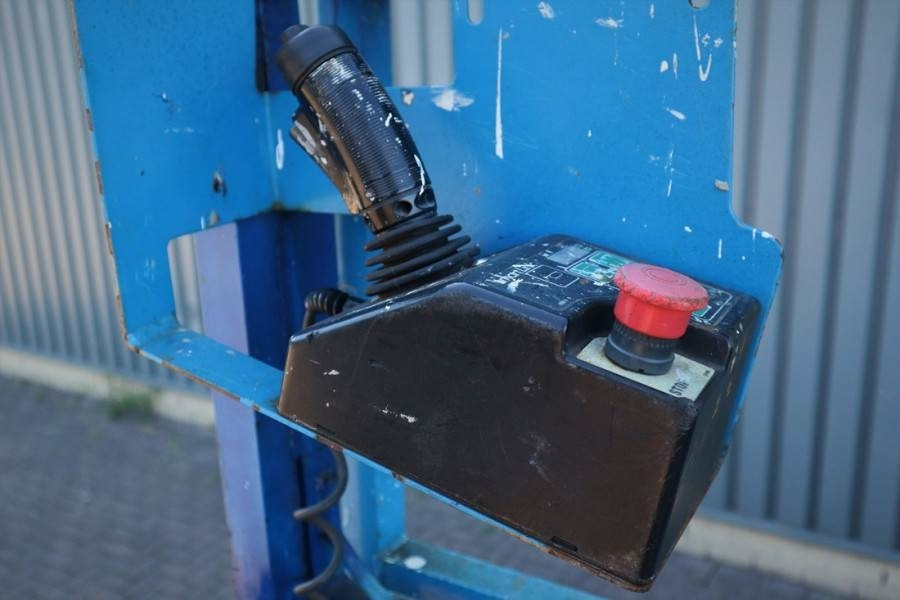 Genie GS4069DC Electric, 14m Working Height, 363kg Capac - Plataforma de tijeras: foto 5 Genie GS4069DC Electric, 14m Working Height, 363kg Capac - Plataforma de tijeras: foto 5