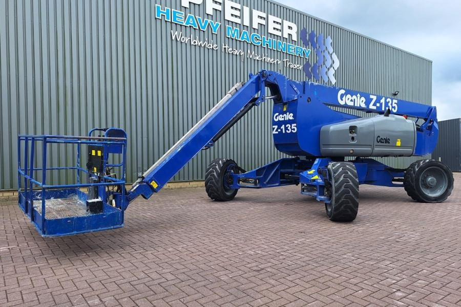 Genie Z135/70 Diesel, 4x4x4 Drive, 43m Lifting Height, 2 - Plataforma articulada: foto 2 Genie Z135/70 Diesel, 4x4x4 Drive, 43m Lifting Height, 2 - Plataforma articulada: foto 2