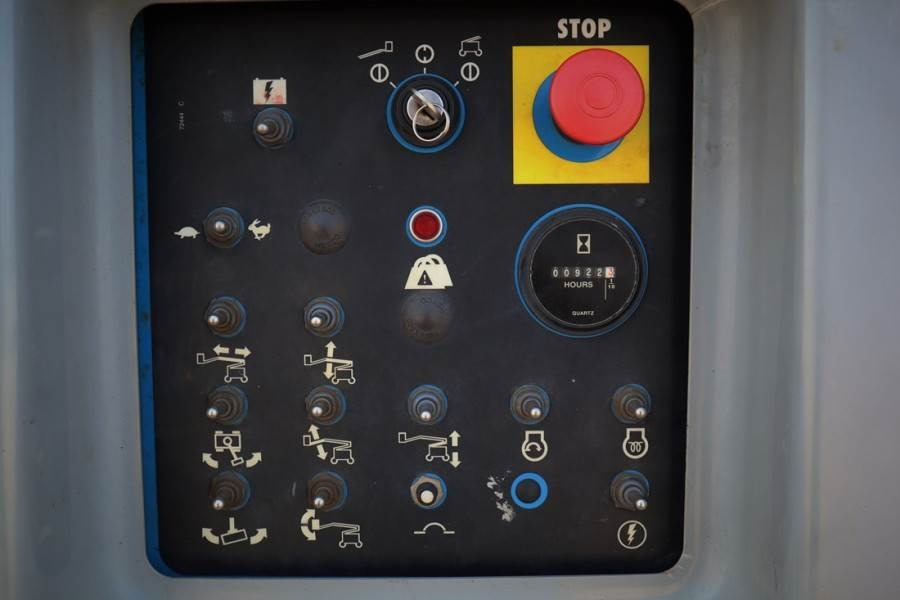 Genie Z45/25J Bi-Energy Diesel / Battery, 4x2 Drive, 16m - Plataforma articulada: foto 3 Genie Z45/25J Bi-Energy Diesel / Battery, 4x2 Drive, 16m - Plataforma articulada: foto 3