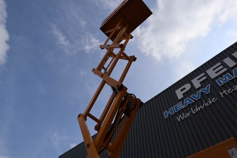 Plataforma de tijeras Haulotte COMPACT 10 Electric, 10m Working Height, 450kg Cap: foto 9
