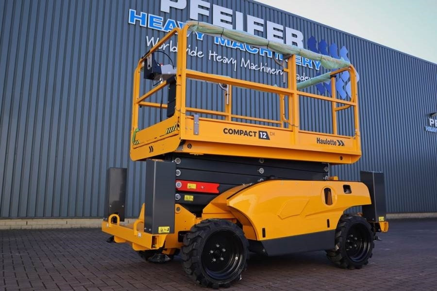 Haulotte Compact 12DX Valid Inspection, *Guarantee! Diesel, - Plataforma de tijeras: foto 1 Haulotte Compact 12DX Valid Inspection, *Guarantee! Diesel, - Plataforma de tijeras: foto 1