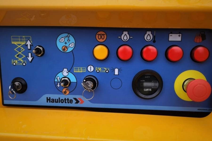 Haulotte Compact 12DX Valid Inspection, *Guarantee! Diesel, - Plataforma de tijeras: foto 4 Haulotte Compact 12DX Valid Inspection, *Guarantee! Diesel, - Plataforma de tijeras: foto 4