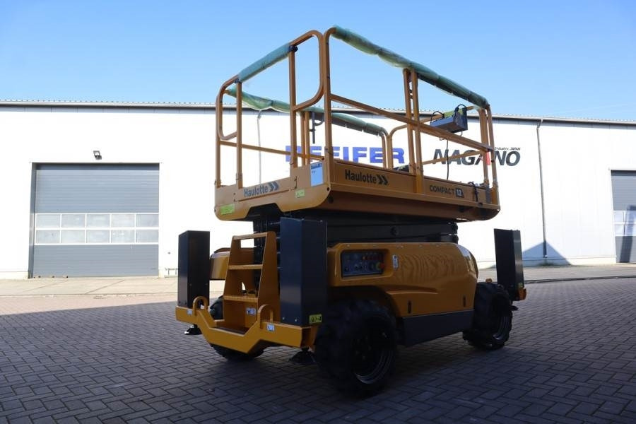Haulotte Compact 12DX Valid Inspection, *Guarantee! Diesel, - Plataforma de tijeras: foto 2 Haulotte Compact 12DX Valid Inspection, *Guarantee! Diesel, - Plataforma de tijeras: foto 2