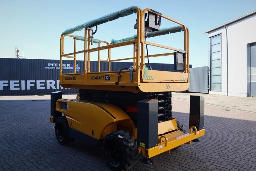 Haulotte Compact 12DX Valid Inspection, *Guarantee! Diesel, - Plataforma de tijeras: foto 2 Haulotte Compact 12DX Valid Inspection, *Guarantee! Diesel, - Plataforma de tijeras: foto 2