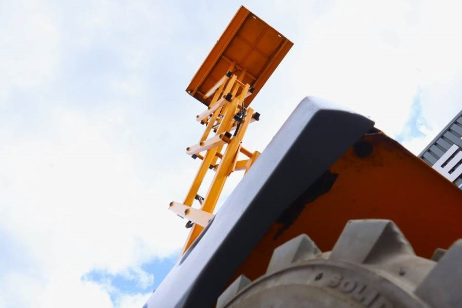 Plataforma de tijeras Haulotte Compact 12RTE Electric, 12m Working Height, 450kg: foto 10
