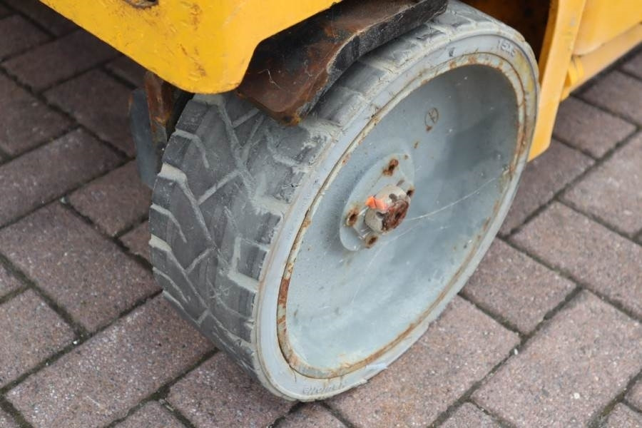Plataforma de tijeras Haulotte Compact 14 Electric, 14m Working Height, 350kg Cap: foto 11