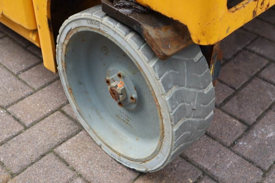 Plataforma de tijeras Haulotte Compact 14 Electric, 14m Working Height, 350kg Cap: foto 12