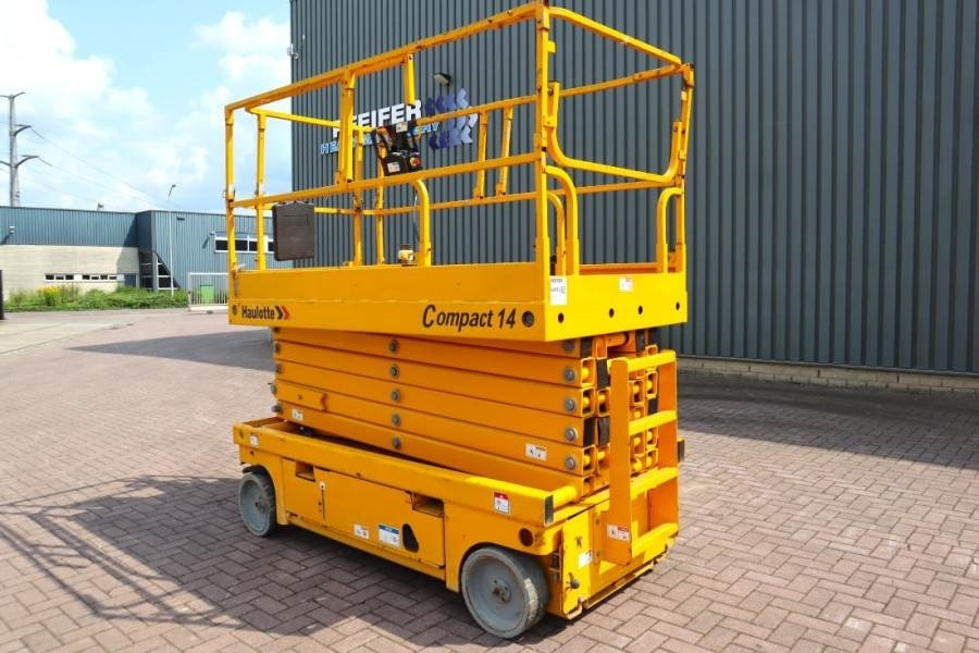 Plataforma de tijeras Haulotte Compact 14 Electric, 14m Working Height, 350kg Cap: foto 7