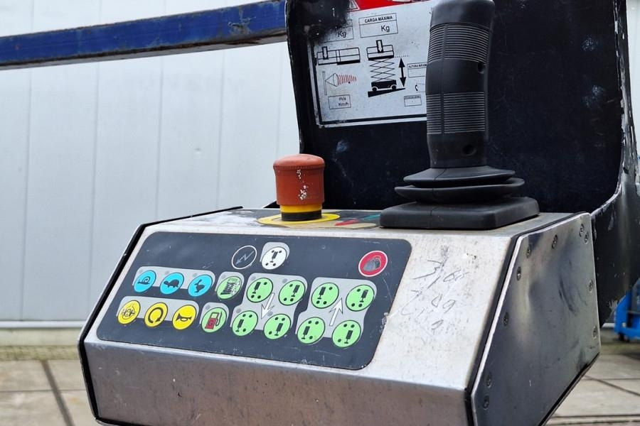 Haulotte H12SX Diesel, 4x4 Drive, 12m Working Height, 700kg - Plataforma de tijeras: foto 4 Haulotte H12SX Diesel, 4x4 Drive, 12m Working Height, 700kg - Plataforma de tijeras: foto 4