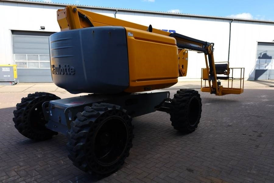 Haulotte HA20RTJ Pro Diesel, 20.6 m Working Height, 12.2 m - Plataforma articulada: foto 2 Haulotte HA20RTJ Pro Diesel, 20.6 m Working Height, 12.2 m - Plataforma articulada: foto 2