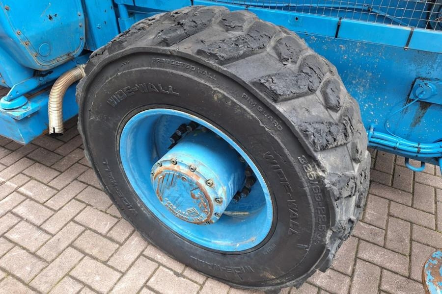 Plataforma de tijeras Holland Lift Megastar G300 Diesel, 4x4x4 Drive, 33.5m Working H: foto 13