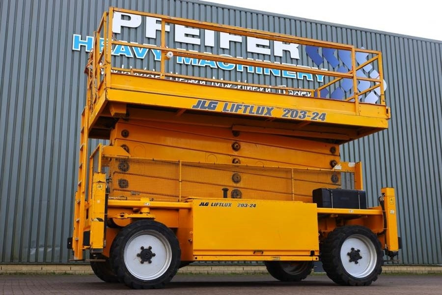 JLG 203-24 Diesel, 4x4 Drive, 22.3m Working Height, 75 - Plataforma de tijeras: foto 1 JLG 203-24 Diesel, 4x4 Drive, 22.3m Working Height, 75 - Plataforma de tijeras: foto 1