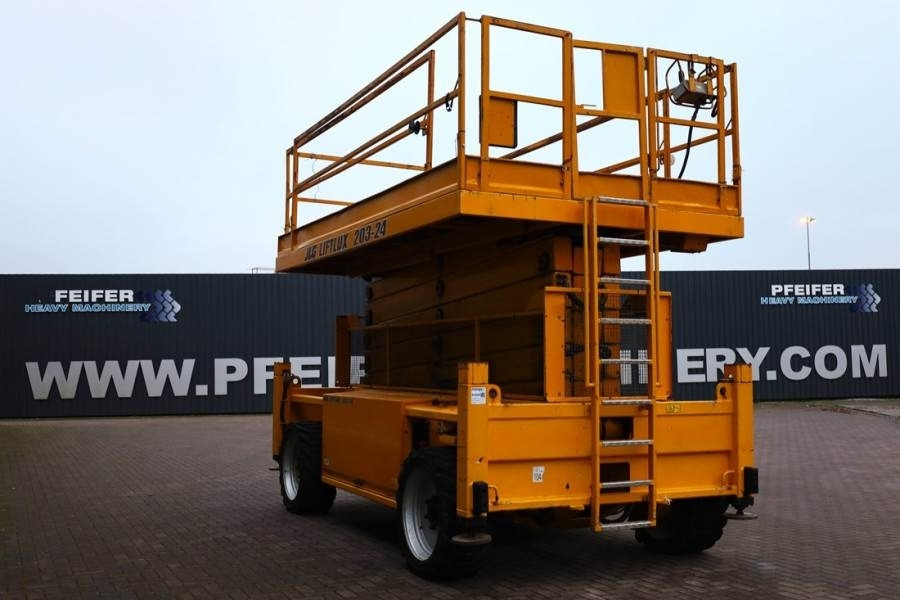 JLG 203-24 Diesel, 4x4 Drive, 22.3m Working Height, 75 - Plataforma de tijeras: foto 4 JLG 203-24 Diesel, 4x4 Drive, 22.3m Working Height, 75 - Plataforma de tijeras: foto 4