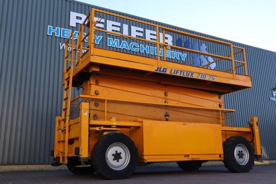 JLG 210-25 Diesel, 4x4 Drive, 23m Working Height, 1000 - Plataforma de tijeras: foto 1 JLG 210-25 Diesel, 4x4 Drive, 23m Working Height, 1000 - Plataforma de tijeras: foto 1