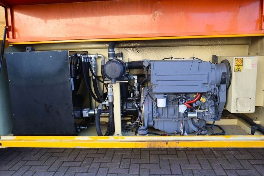 JLG 210-25 Diesel, 4x4 Drive, 23m Working Height, 1000 - Plataforma de tijeras: foto 4 JLG 210-25 Diesel, 4x4 Drive, 23m Working Height, 1000 - Plataforma de tijeras: foto 4