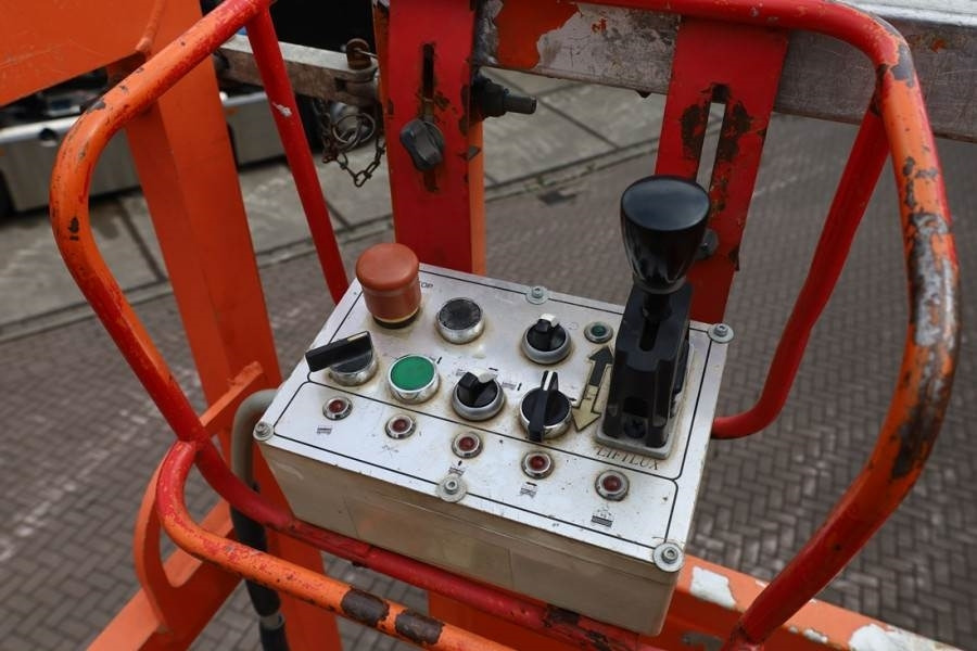 JLG 260-25 Diesel, 4x4 Drive, 9.80m Hydraulic Deck Ext - Plataforma de tijeras: foto 4 JLG 260-25 Diesel, 4x4 Drive, 9.80m Hydraulic Deck Ext - Plataforma de tijeras: foto 4