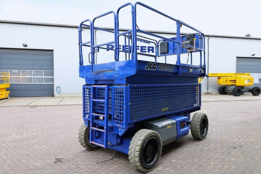 JLG 4069LE Electric, 14.2m Working Height, 360kg Capac - Plataforma de tijeras: foto 2 JLG 4069LE Electric, 14.2m Working Height, 360kg Capac - Plataforma de tijeras: foto 2