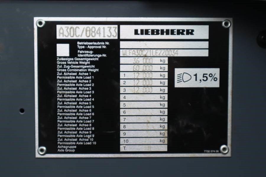 Grúa todo terreno Liebherr LTM1050-3.1 *Guarantee! 6x6x6 Drive, VarioBase, 50: foto 7