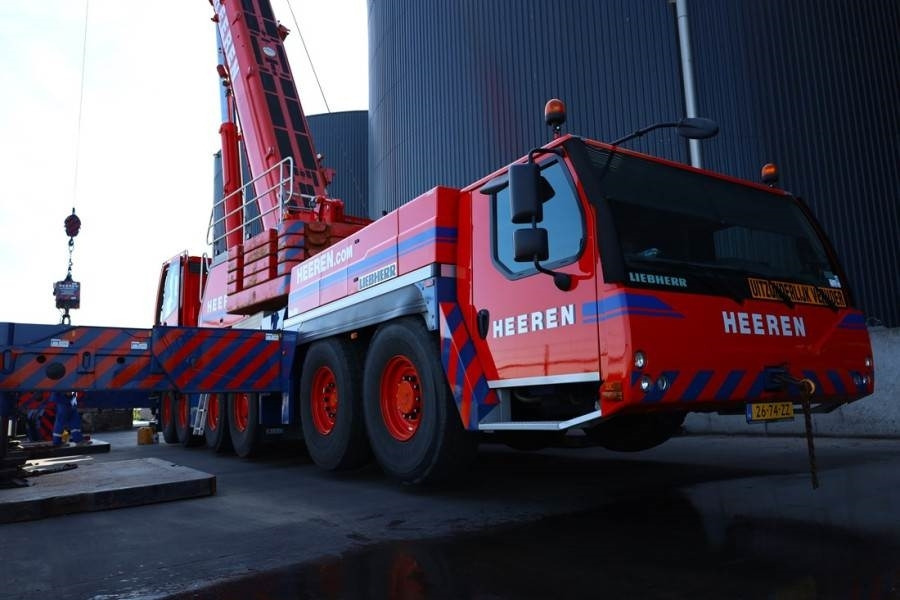 Liebherr LTM1300-6.2 Dutch Registration, 12x8, 300t Capacit - Grúa todo terreno: foto 1 Liebherr LTM1300-6.2 Dutch Registration, 12x8, 300t Capacit - Grúa todo terreno: foto 1