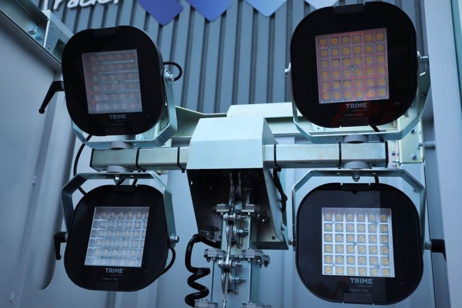 Trime X-BOX M 4x160W Valid inspection, *Guarantee! - Torre de iluminación: foto 4 Trime X-BOX M 4x160W Valid inspection, *Guarantee! - Torre de iluminación: foto 4