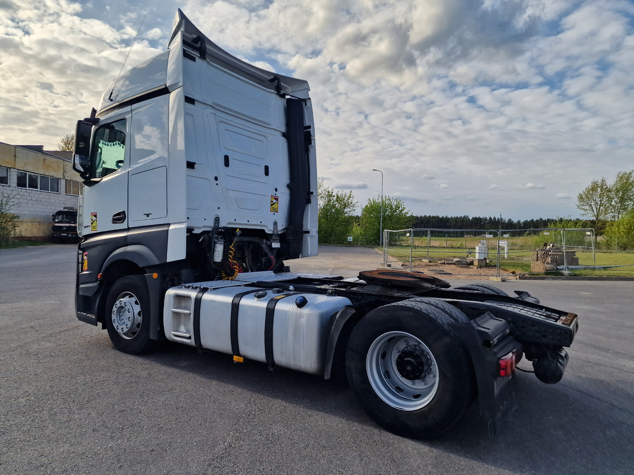 MERCEDES-BENZ Actros 1845 Retarder - Cabeza tractora: foto 4 MERCEDES-BENZ Actros 1845 Retarder - Cabeza tractora: foto 4