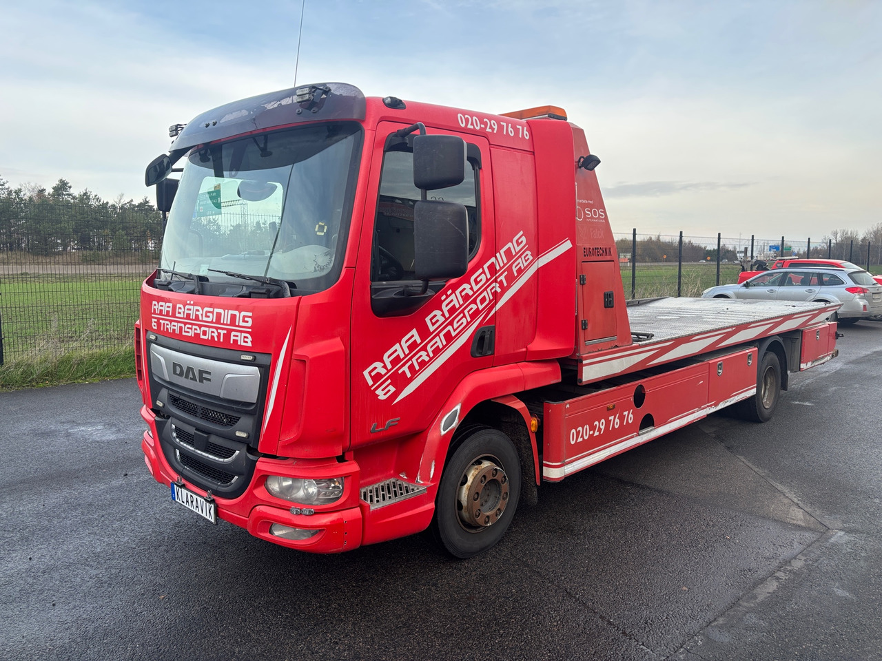 DAF FA LF210H - Grua de remolque autos: foto 1 DAF FA LF210H - Grua de remolque autos: foto 1