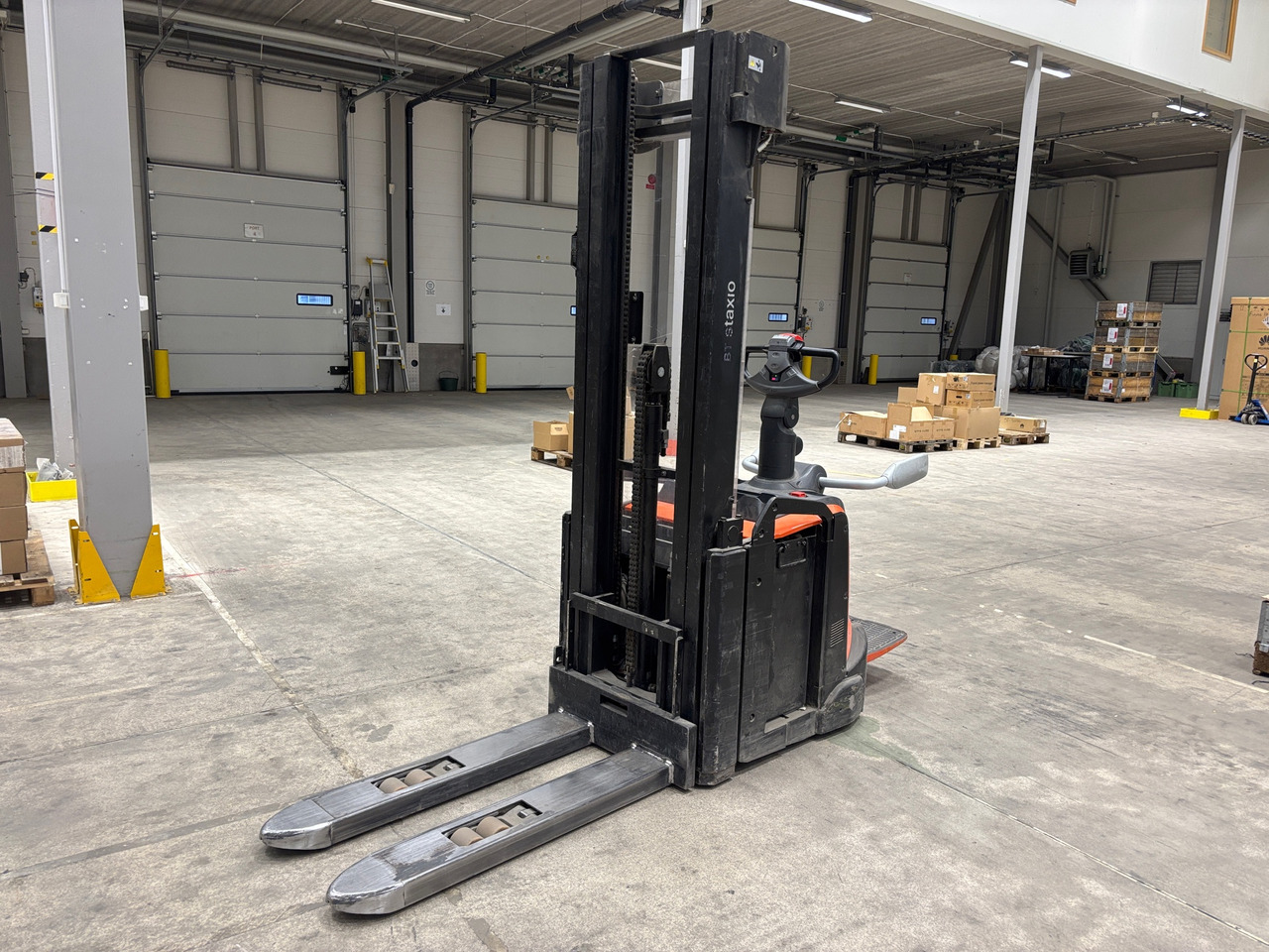 Toyota SPE160L - Equipo de manutención: foto 1 Toyota SPE160L - Equipo de manutención: foto 1