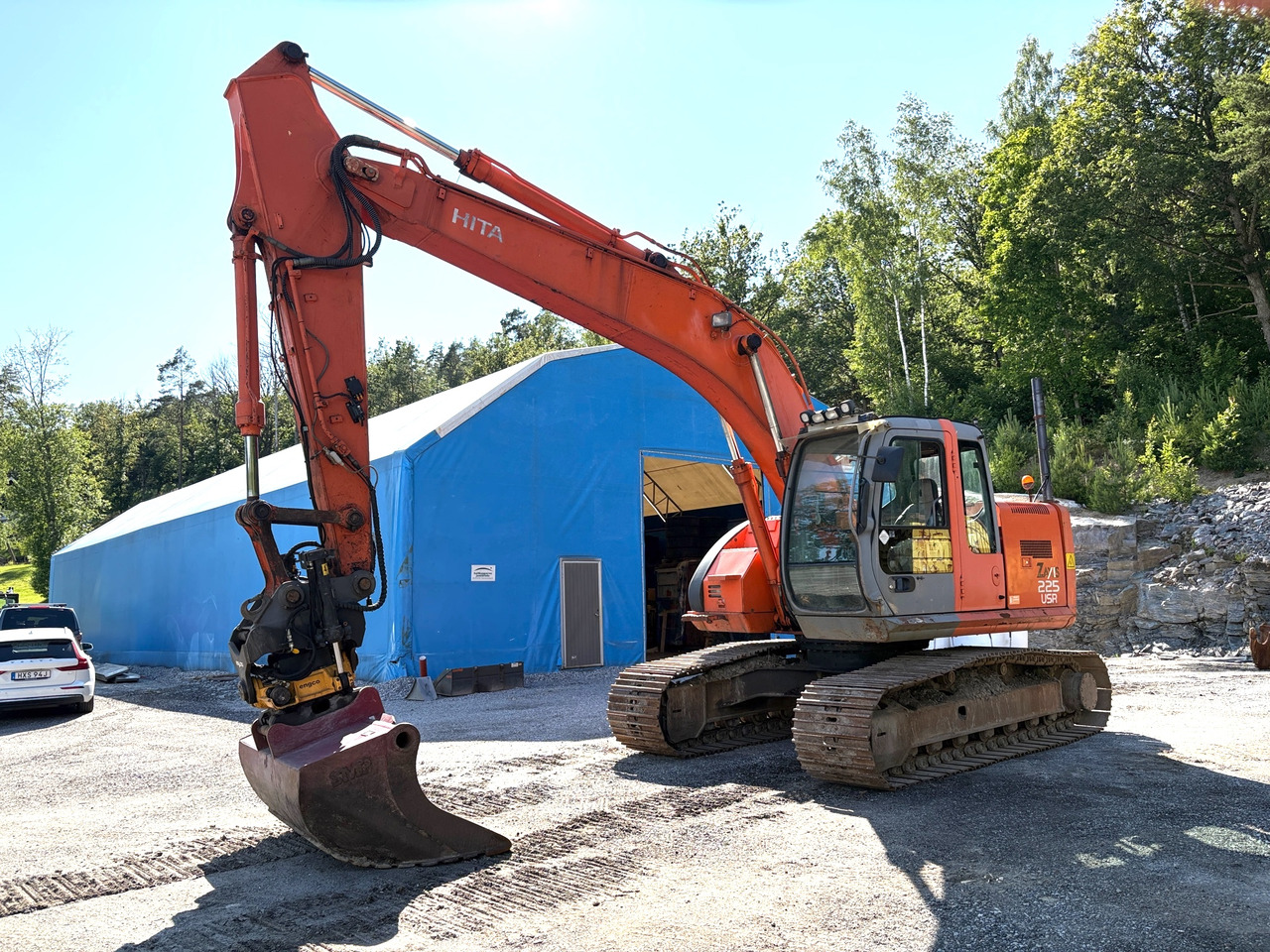 Hitachi ZX225USR - Excavadora: foto 1 Hitachi ZX225USR - Excavadora: foto 1