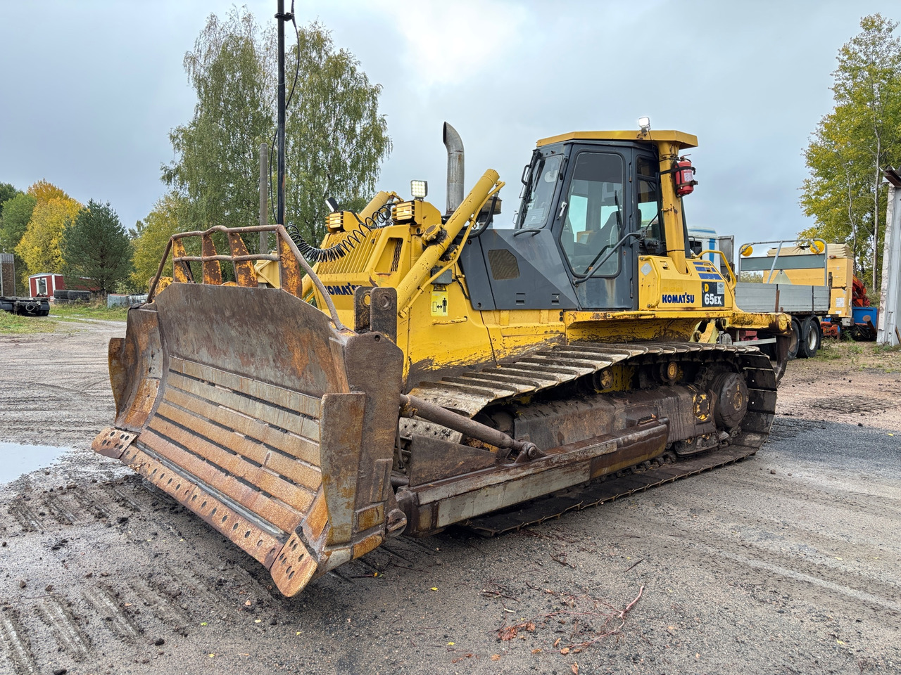 Komatsu D65EX-12 - Excavadora: foto 1 Komatsu D65EX-12 - Excavadora: foto 1