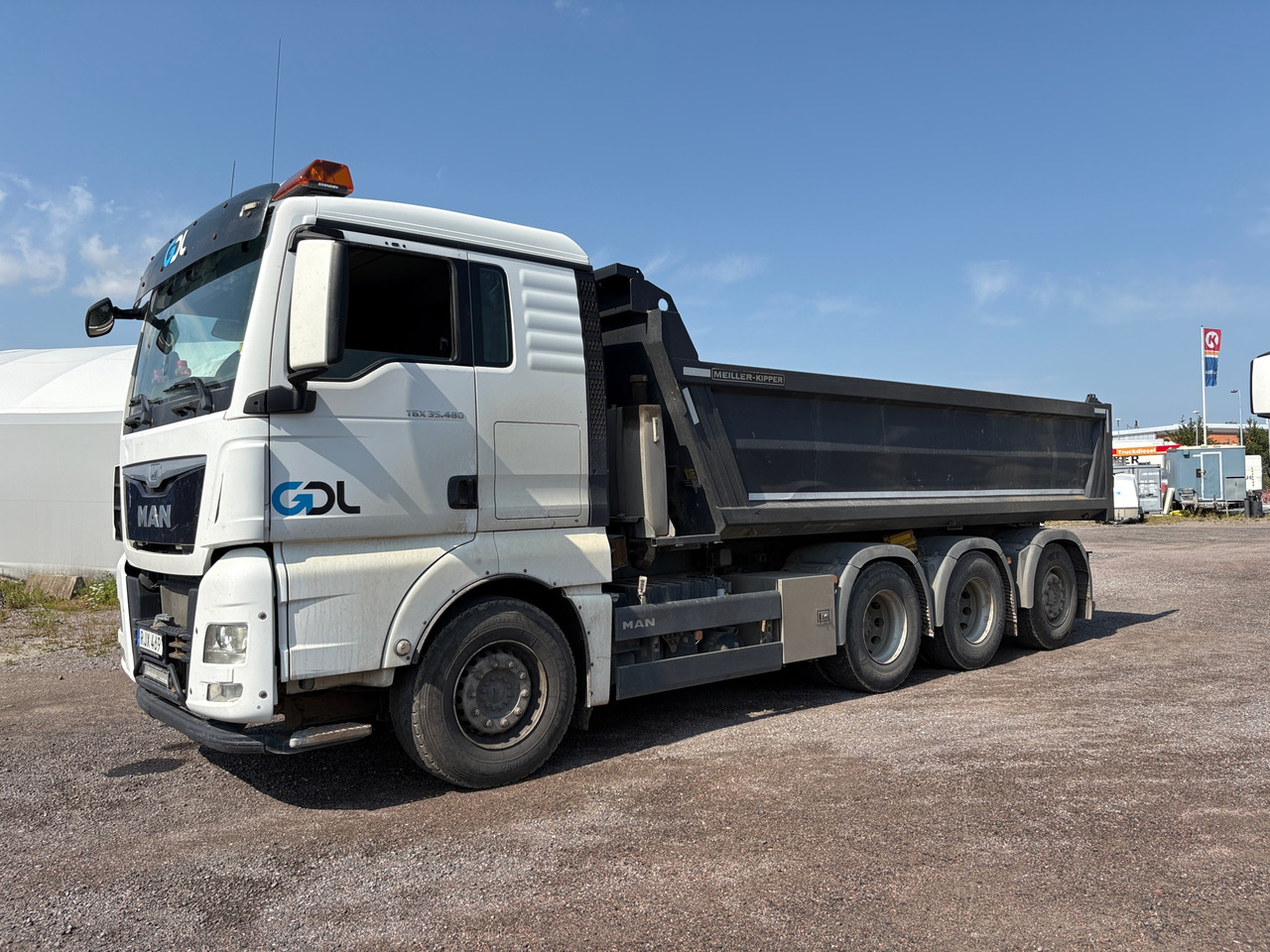 MAN TGX 35.480 8X4-4 BL - Camión volquete: foto 1 MAN TGX 35.480 8X4-4 BL - Camión volquete: foto 1