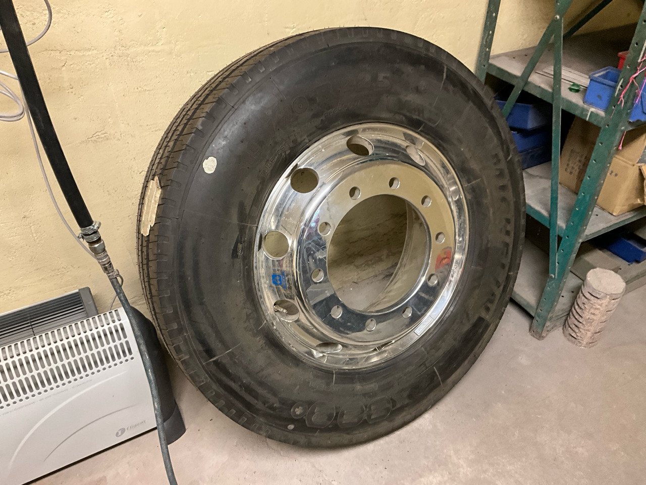 Michelin 315/70R22.5 - Rueda completa para Camión: foto 1 Michelin 315/70R22.5 - Rueda completa para Camión: foto 1