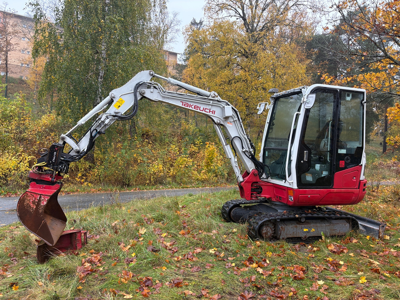Takeuchi TB 230 - Excavadora: foto 1 Takeuchi TB 230 - Excavadora: foto 1
