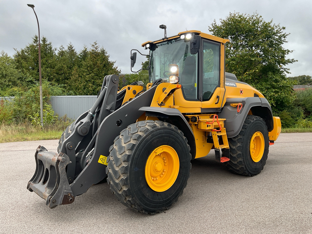 Volvo L110H - Cargadora de ruedas: foto 1 Volvo L110H - Cargadora de ruedas: foto 1